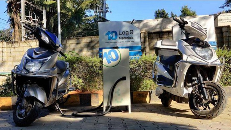 توسعه فناوری شارژ بسیار سریع باتری را برای وسایل نقلیه الکتریکی